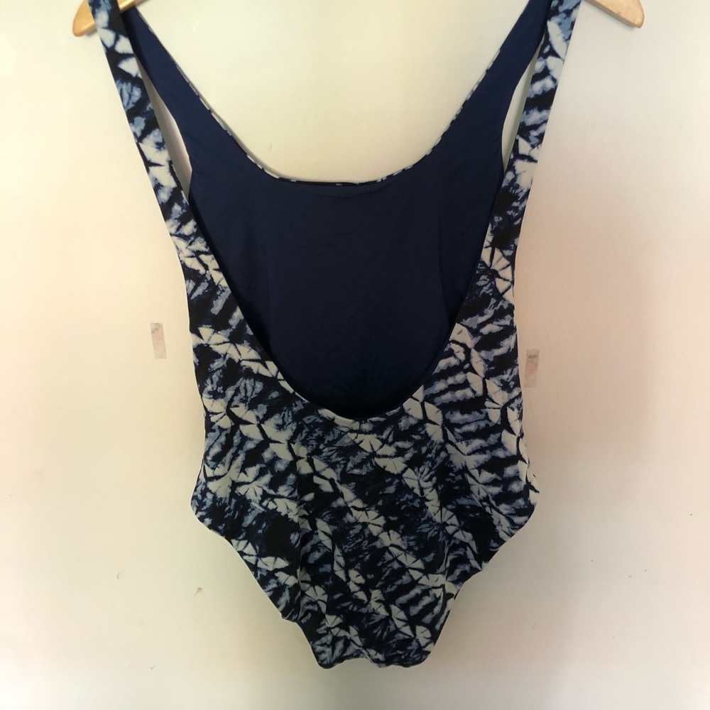 Swimsuit - Picture 4 of 4